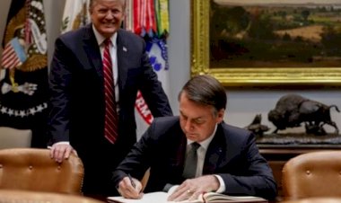 Bolsonaro reage com versículo bíblico após Trump impor tarifas a produtos brasileiros