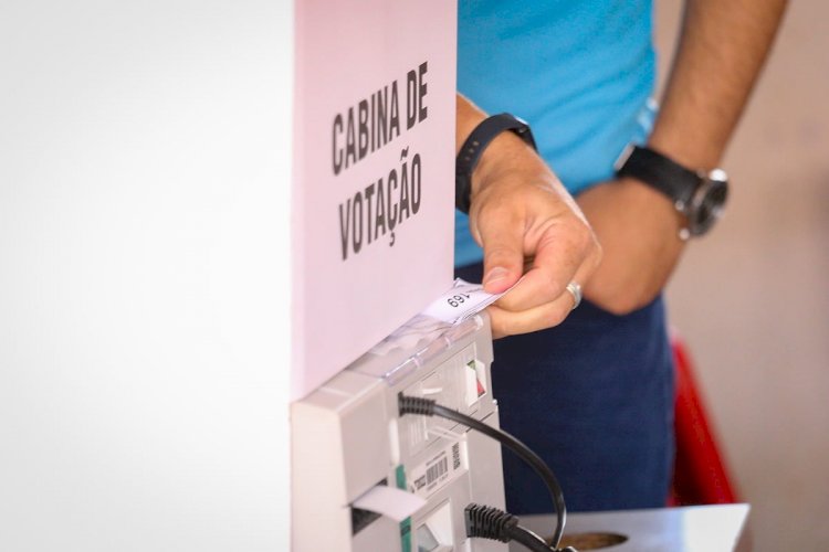 Águas Lindas: Eleitores Relatam Problema em Urna Durante Votação para Prefeito